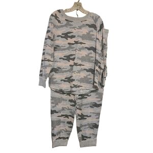 Secret Treasures | Women's Gray Camo Print Loungewear Pants Set or PJs (Size XL)